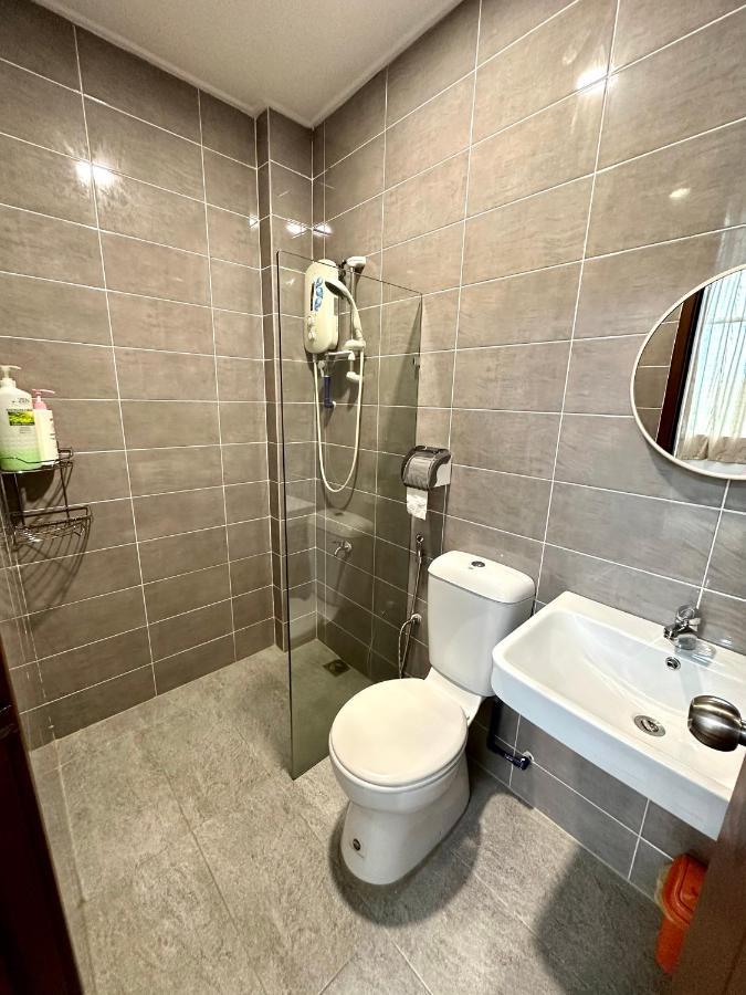 Springfield 3-Storey Cheerful Townhouse #Yoyo Homestay SDK Buitenkant foto